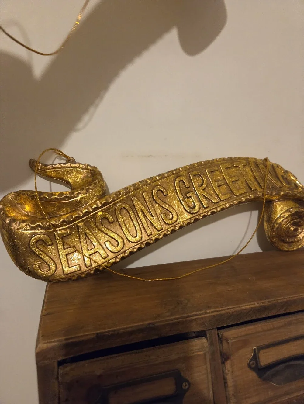 N/A festive gold